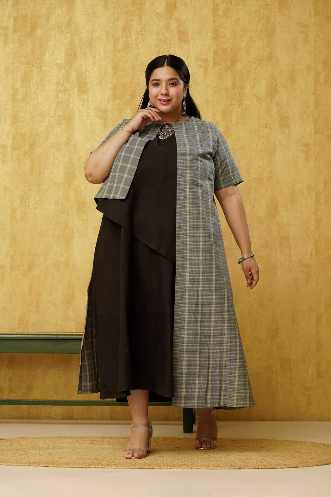 Black plus size dress for females